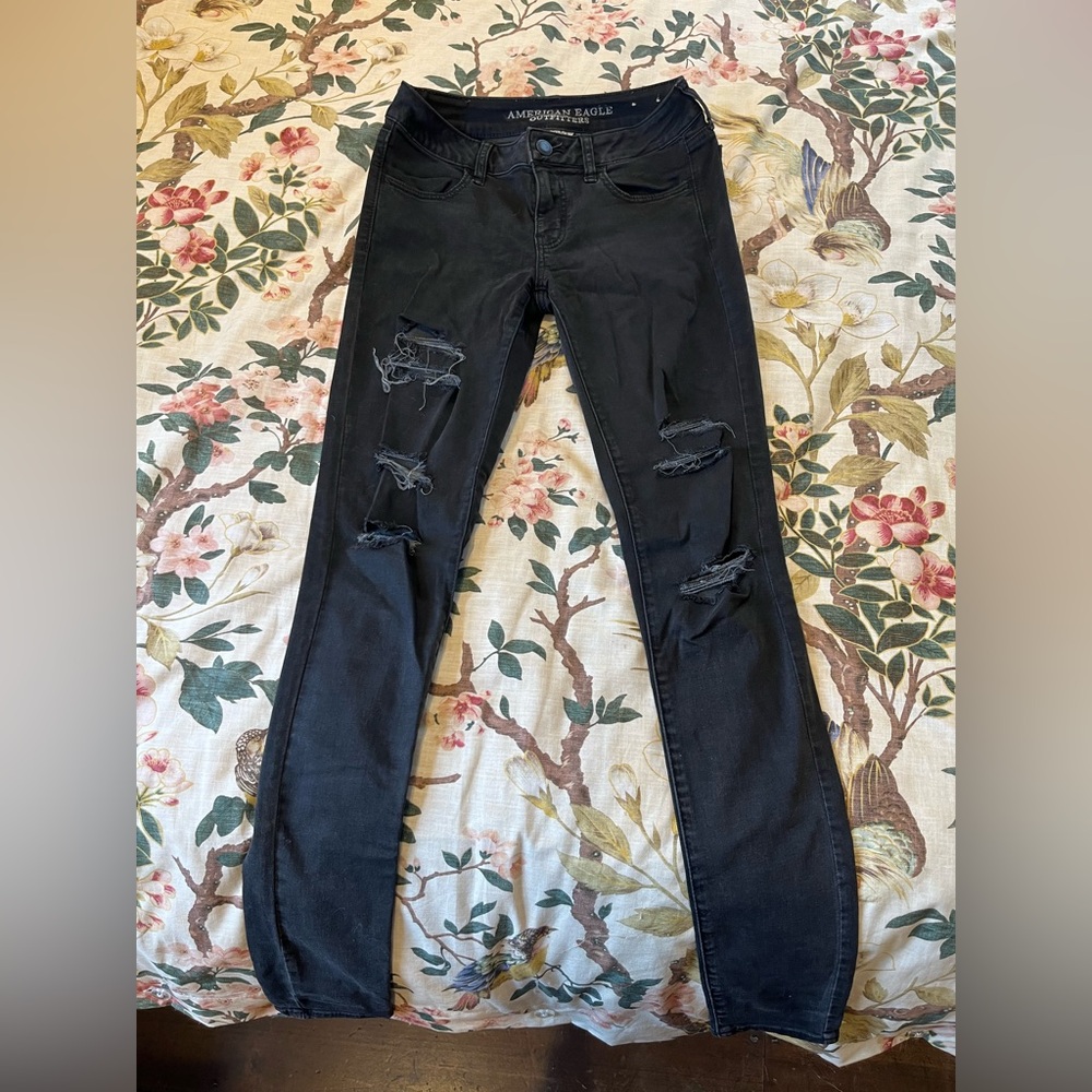 American Eagle Distressed Black Women Jeans